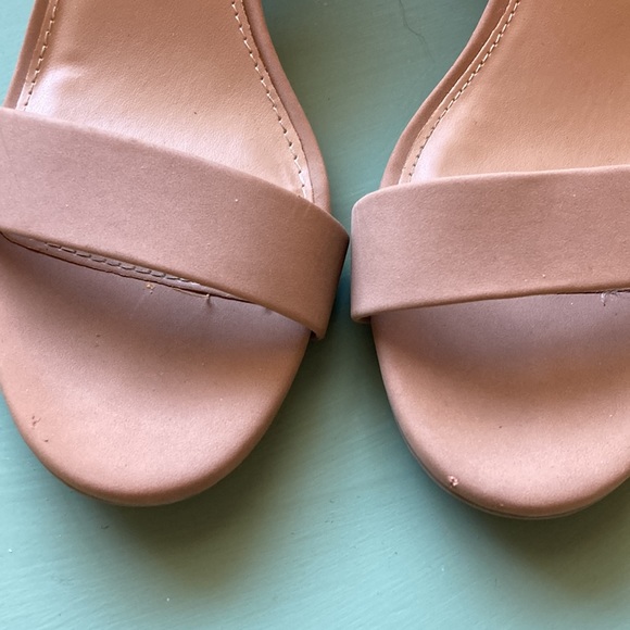 Nude block heel - Picture 4 of 13